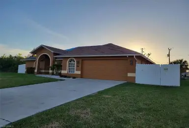 3108 7th PL, CAPE CORAL, Florida 33909, 3 Bedrooms Bedrooms, ,2 BathroomsBathrooms,Residential,For Sale,7th,224036293